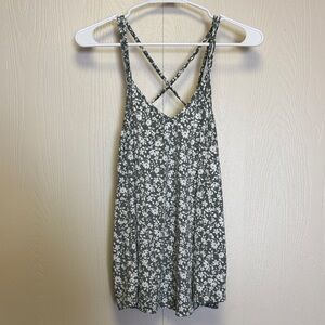 New! Stitch Fix Papermoon Basima Back Detail Floral Olive Green Top size M